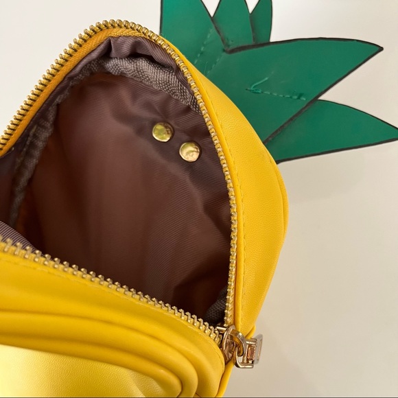 Pineapple Purse - Picture 3 of 5
